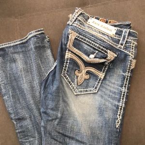 Women’s size 33 rock revival